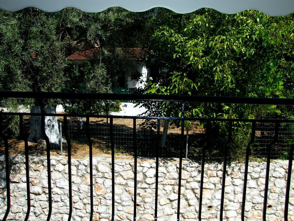 Ionio Sea Poros Studios Mikros Gialos Exterior photo