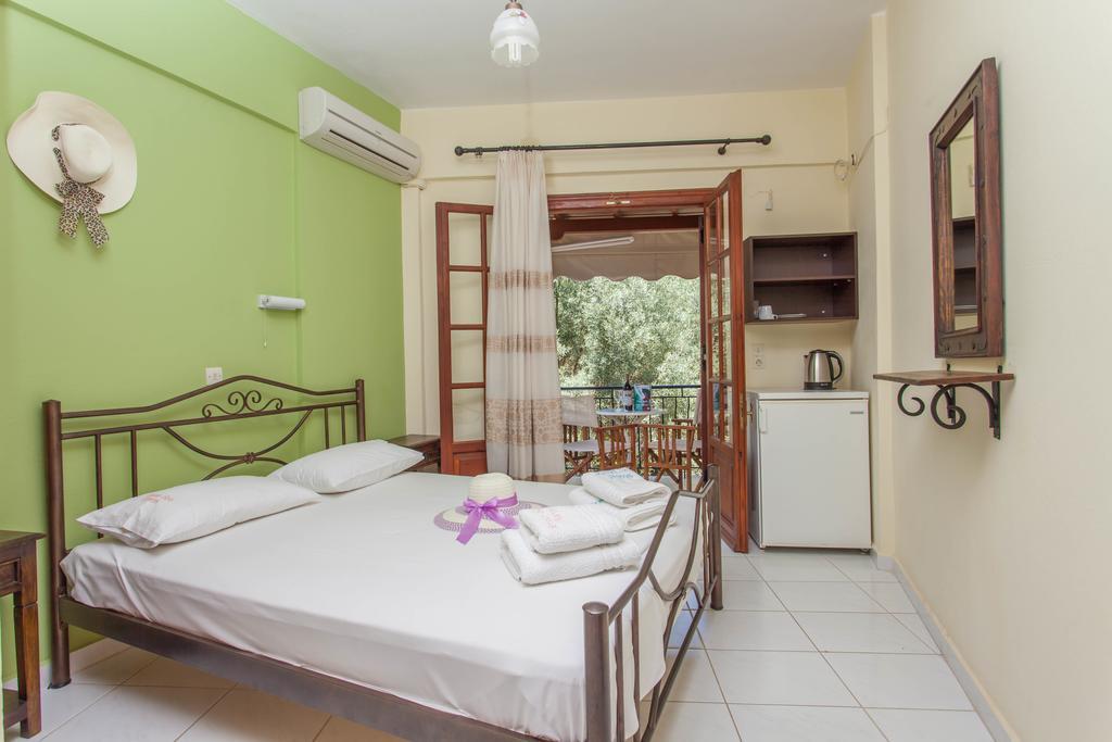 Ionio Sea Poros Studios Mikros Gialos Exterior photo