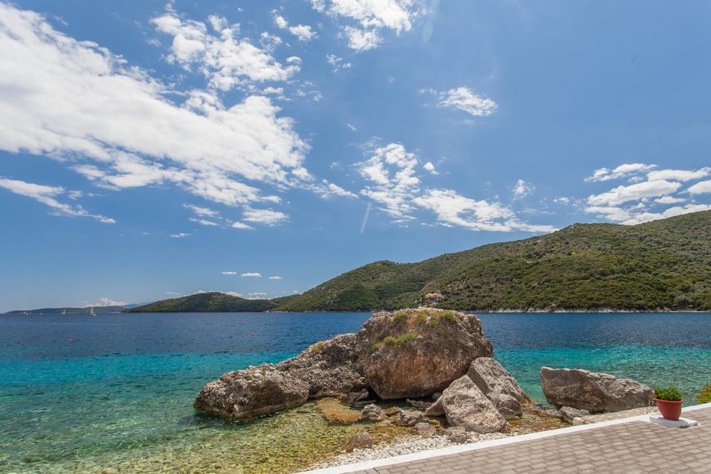 Ionio Sea Poros Studios Mikros Gialos Exterior photo
